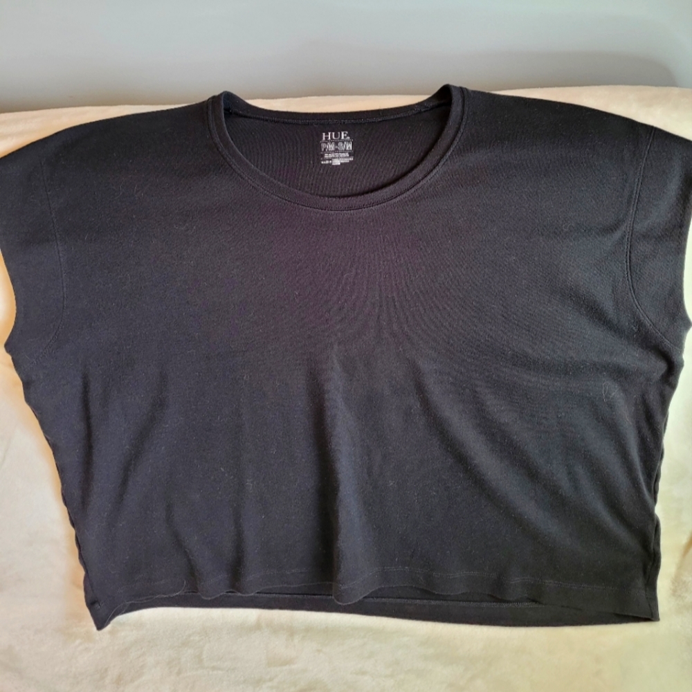 Hue Tee